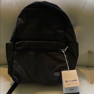 pacsafe daysafe backpack